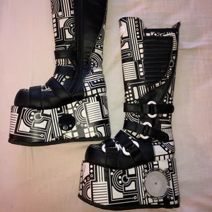 Demonia techno 856 uv boots